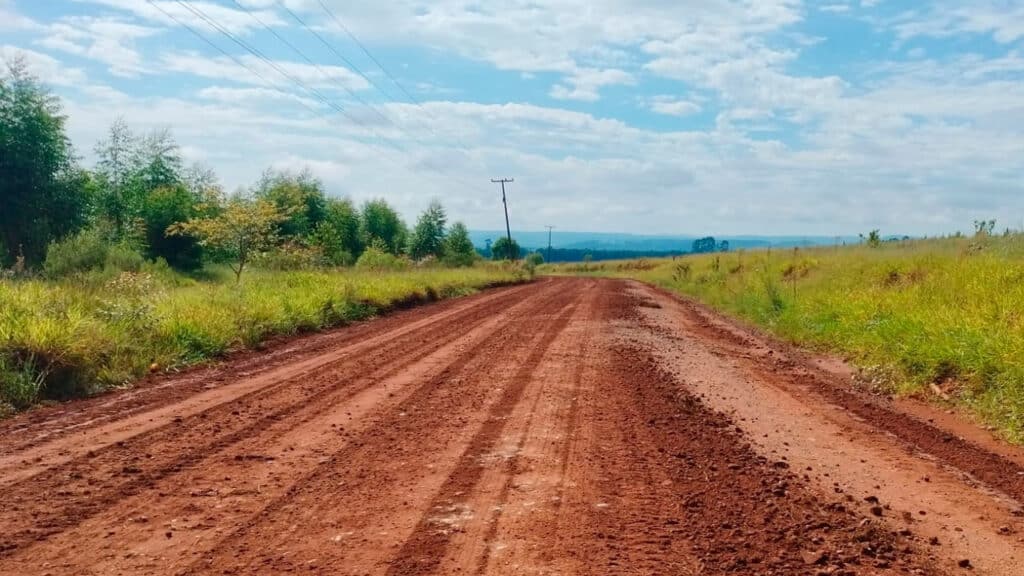 Paraná prepara obras de R$ 46,7 milhões para pavimentação de rodovia em trecho estratégico da PR-151 com nova pista que contará com duas faixas de 3,5 metros e acostamentos de 2 metros em cada lado