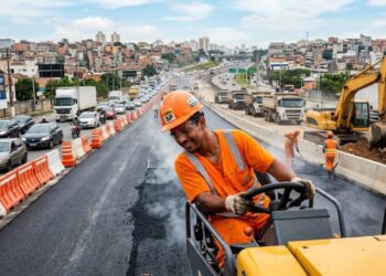 Novo investimento de R$ 2 bilhões para modernizar estradas e vias urbanas em São Paulo é anunciado e promete melhorar a qualidade da malha viária, ampliando a segurança no trânsito