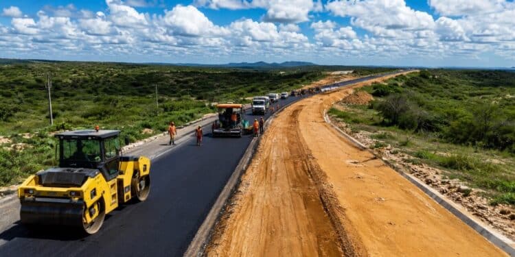 Megaobra de R$ 29,5 milhões avança em rodovia do Alto Sertão sergipano para uma das etapas mais importantes do projeto, chega a 70% de conclusão e promete maior segurança para motoristas