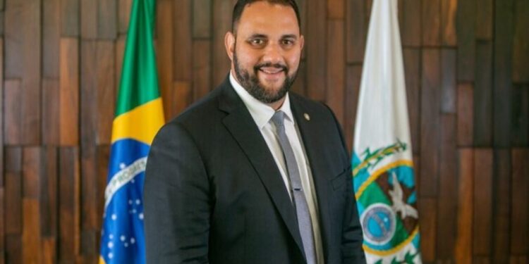Deputado estadual Thiago Rangel é preso durante operação da PF