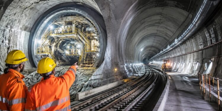 A impressionante rede de megatúneis subterrâneos que está mudando completamente o transporte ferroviário europeu com investimentos bilionários