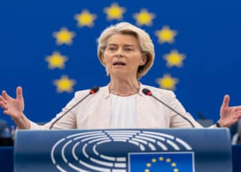 União Europeia prepara nova lei que pode restringir acesso de menores às redes sociais
