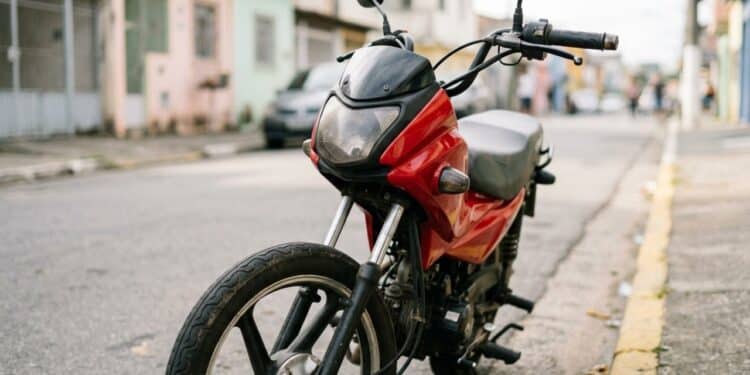 Nem CNH A nem carro: modelo da Shineray custa menos de R$ 10 mil e ganha espaço no Brasil
