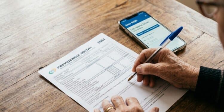 Idosos ganham novas regras no crédito consignado para evitar dívidas e descontos indevidos