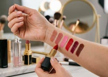 Do nude ao rosa chiclete: como encontrar o tom de batom que melhor combina com o seu tom de pele