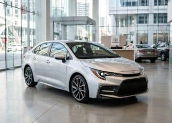Corolla fica mais caro em junho sem mudar nada e já perde em preço para rival híbrido chinês