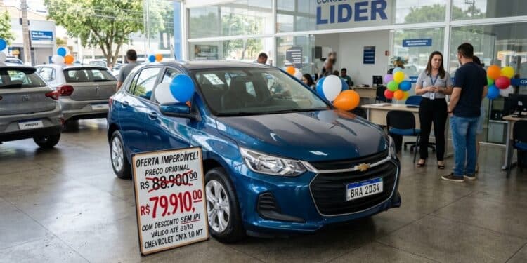 Imposto zerado reduz preço de carros compactos nacionais e leva montadoras a cortar até R$ 13 mil na tabela de fábrica
