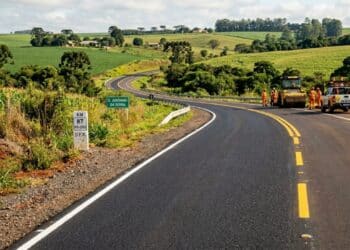 DER-PR reforça pavimento da PR-090 em trecho de 16,51 km no Norte do Paraná