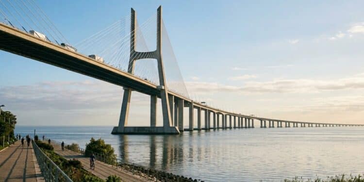 Ponte de 900 milhões de euros é a maior da Europa e chama atenção por nome ligado a time brasileiro