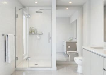 Vinagre branco ajuda a remover resíduos que deixam o box esbranquiçado, com acabamento impecável e aspecto de novo