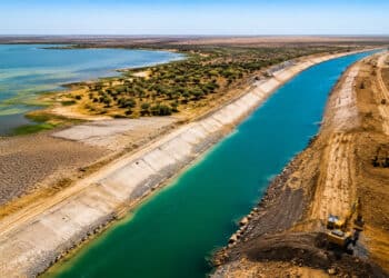 Megaprojeto de quase R$ 250 bilhões promete transformar lago gigante e combater a seca com a construção de um canal de 2.400 km para transferência de águas