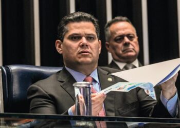 Davi Alcolumbre: 30 milhões de dólares teriam sido depositados em contas no exterior - Foto: Carlos Moura/Agência Senado