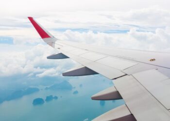 Primeira voo do avião com a rota mais longa do mundo impressiona pela distância e duração