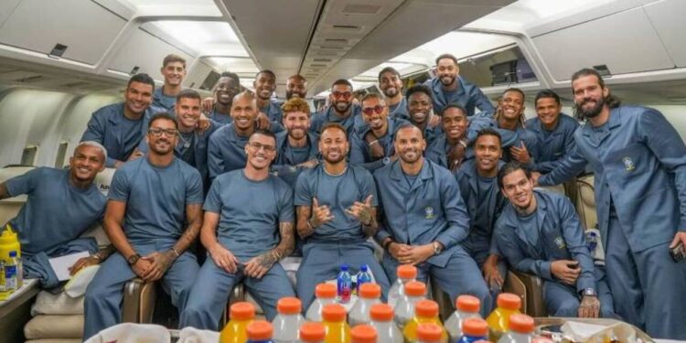 Avião da Seleção chama atenção pelo luxo e vira assunto antes da Copa