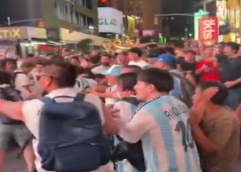 Pré-jogo da Copa do Mundo é marcado por briga entre torcedores argentinos e argelinos em Nova York