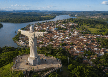 Pouca gente sabe, mas o Cristo Redentor desta cidade surgiu antes do famoso monumento do Rio de Janeiro
