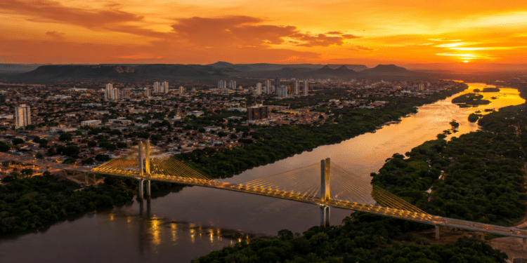 Cidade criada para ser a primeira capital planejada do país se destaca pela qualidade de vida no Nordeste