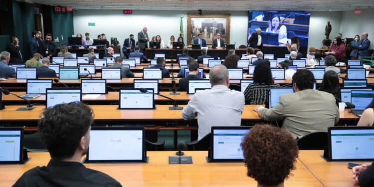 CCJ aprova a admissibilidade da PEC para redução da maioridade penal - Foto: Bruno Spada/Câmara dos Deputados