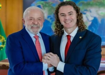 Lula dá rasteira em pai de Hugo Motta na Paraíba