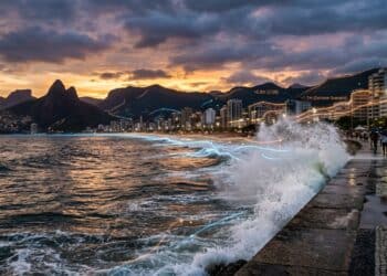 Avanço do mar até 2100 pode ameaçar cidades do Brasil, segundo NASA e IPCC