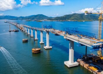Megaprojeto para nova ponte de 1,2 km sobre o mar em SC impressiona com estrutura a 20 metros de altura e promete acabar com a dependência de balsas na região