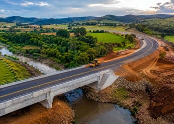 Megaobra de R$ 244 milhões moderniza rodovia essencial na região Central do Rio Grande do Sul em projeto que vai preparar a região para enfrentar futuros eventos climáticos extremos