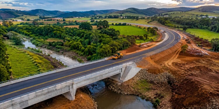 Megaobra de R$ 244 milhões moderniza rodovia essencial na região Central do Rio Grande do Sul em projeto que vai preparar a região para enfrentar futuros eventos climáticos extremos