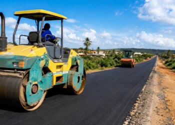 Rodovia SE-427 alcança importante etapa da obra com nova aplicação de asfalto em Propriá e chega a 89% de execução com investimento de R$ 9,82 milhões