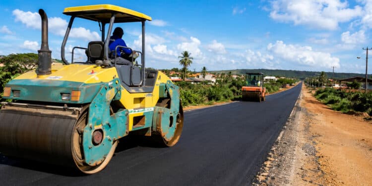 Rodovia SE-427 alcança importante etapa da obra com nova aplicação de asfalto em Propriá e chega a 89% de execução com investimento de R$ 9,82 milhões
