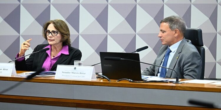 Projeto aprovado no Senado altera normas sobre aborto legal em menores no Brasil