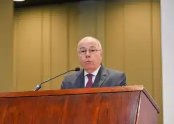 O Ministro Mauro Vieira participa de sessão solene de abertura do Seminário “Diplomacia e Relações Internacionais: Passado, Presente e Futuro”, em comemoração aos 80 anos do Instituto Rio Branco.  Foto: Carlos Cruz/MRE.
Carlos Cruz/MRE.