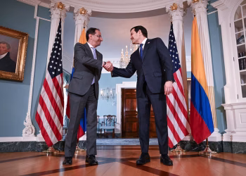 José Manuel Restrepo reuniu-se com o Secretário de Estado Marco Rubio em Washington - crédito Alex WROBLEWSKI/AFP