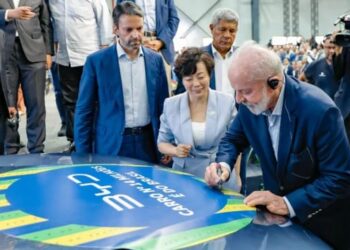 Presidente Lula durante cerimônia de inauguração da fábrica da BYD na Bahia em 2025 (Foto: Ricardo Stuckert/PR)