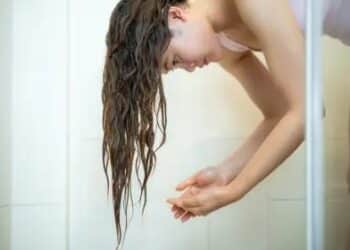 Anvisa proíbe creme relaxante, fibra capilar e produto mata mofo (Getty Images/Reprodução)