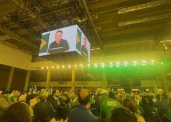 Vídeo do ex-presidente Jair Bolsonaro feito por IA, exibido na convenção nacional do PL do último sábado, 25 (Isabella Alonso Panho/VEJA)