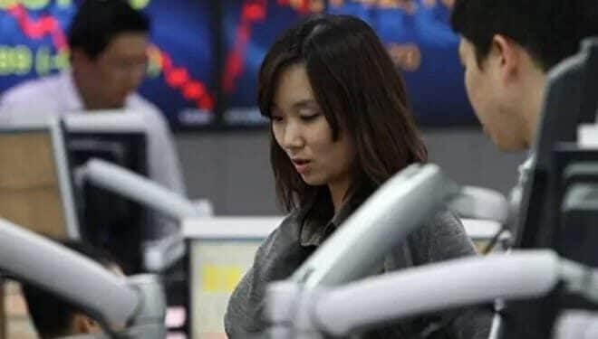 Coreia em queda: Kospi cai 11% (SeongJoon Cho/Bloomberg)