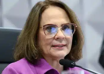 A senadora Damares Alves durante sessão da Comissão de Direitos Humanos
Imagem: Andressa Anholete - 27.ago.2025/Agência Senado