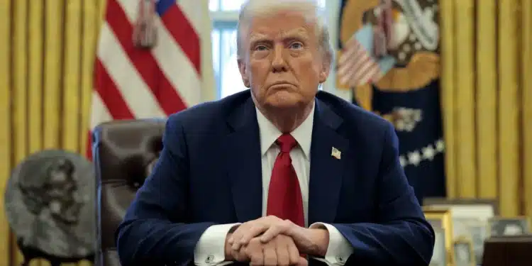 Donald Trump assina decretos no Salão Oval  • Chip Somodevilla/Getty Images via CNN Newsource