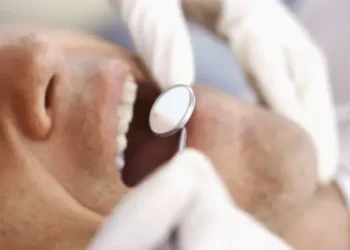Boca de Ozempic: sintomas podem exigir ida ao dentista (Stockbyte/Thinkstock/VEJA)