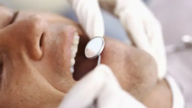 Boca de Ozempic: sintomas podem exigir ida ao dentista (Stockbyte/Thinkstock/VEJA)
