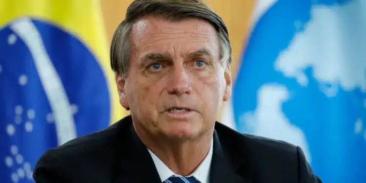 O então presidente Jair Bolsonaro em audiência com o secretário-geral da OCDE • Isac Nóbrega/PR