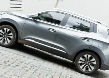 Carro pode desligar o ar-condicionado na ladeira (Christian Castanho/Quatro Rodas)