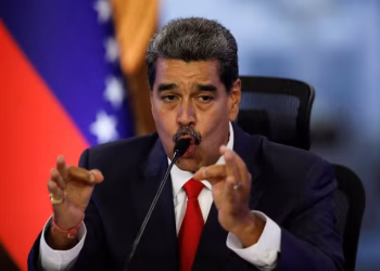 Nicolás Maduro, presidente da Venezuela, pede para que população desinstale o WhatsApp — Foto: Leonardo Fernandez Viloria/Reuters