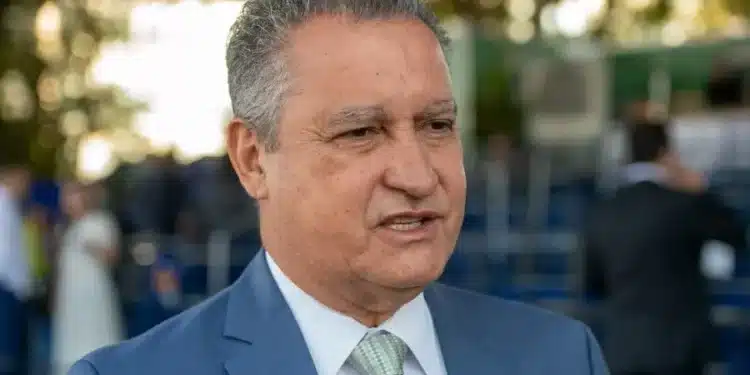 O ex-ministro-chefe da Casa Civil Rui Costa no desfile de 7 de Setembro
Imagem: Ailton Fernandes | CC