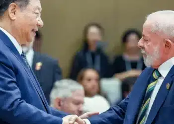 13.mai.2025 - Os presidentes da China e do Brasil, Xi Jinping e Lula, durante fórum China-Celac em Pequim
Imagem: Ricardo Stuckert - PR