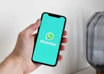 WhatsApp deve limitar número de mensagens enviadas por lista de transmissão  • Créditos: antonbe/Pixabay
