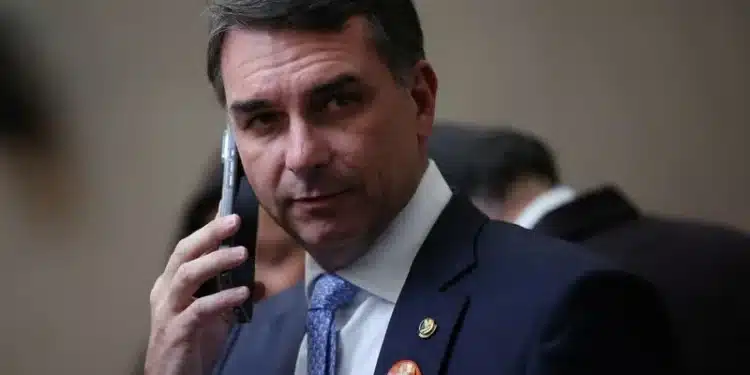 Senador Flávio Bolsonaro em Brasília  • 12 de maio de 2026REUTERS/Adriano Machado