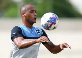 Tássio treino Botafogo — Foto: Vitor Silva / SSPress
