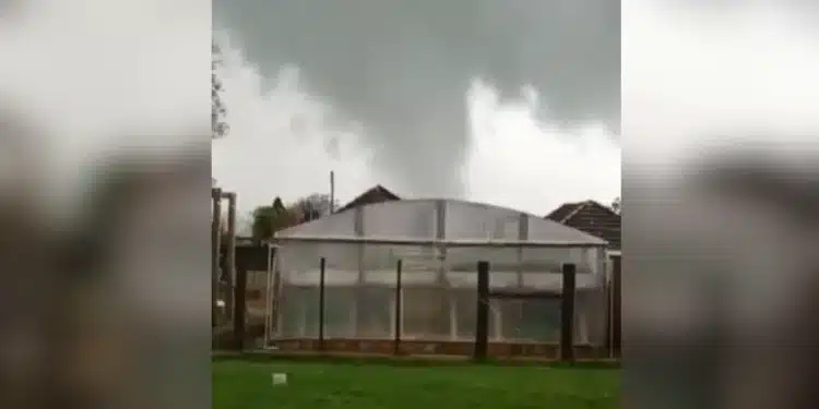 Imagens de um tornado em Pedro Osório - RS • Reprodução