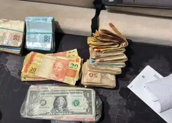 A Polícia Federal deflagrou, nesta quarta-feira (19/8), a Operação Sinon, para investigar esquema de corrupção voltado ao fornecimento indevido de informações sigilosas de investigações policiais em troca de vantagens financeiras  • Polícia Federal